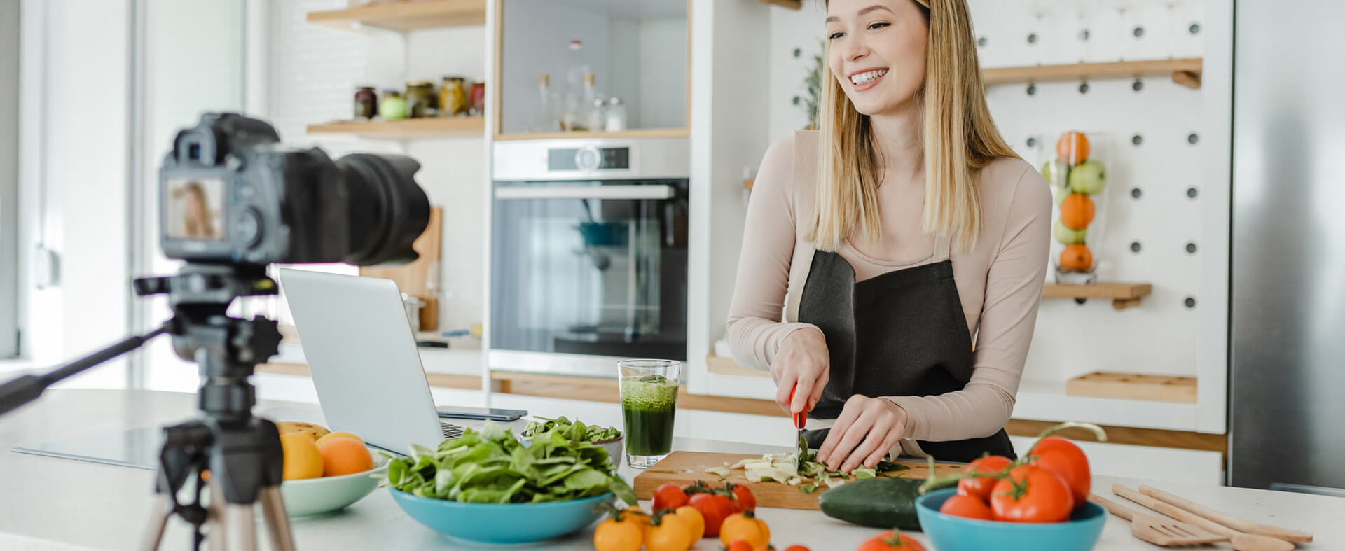 Vloggers have a great influence on restaurants than traditional restaurant critics.